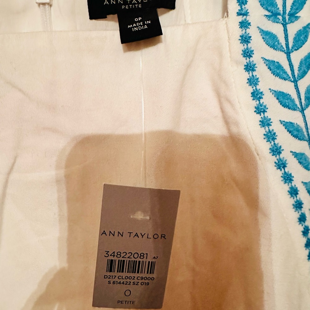 Ann Taylor 0P sleeveless dress.